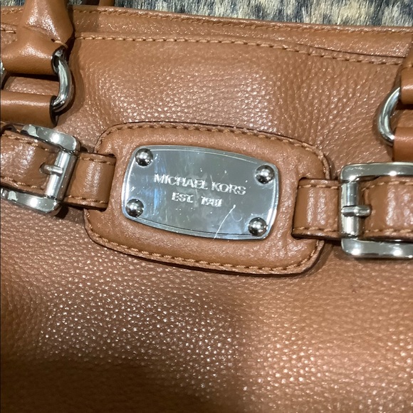MICHAEL KORS LEATHER SHOULDER BAG - Picture 5 of 11